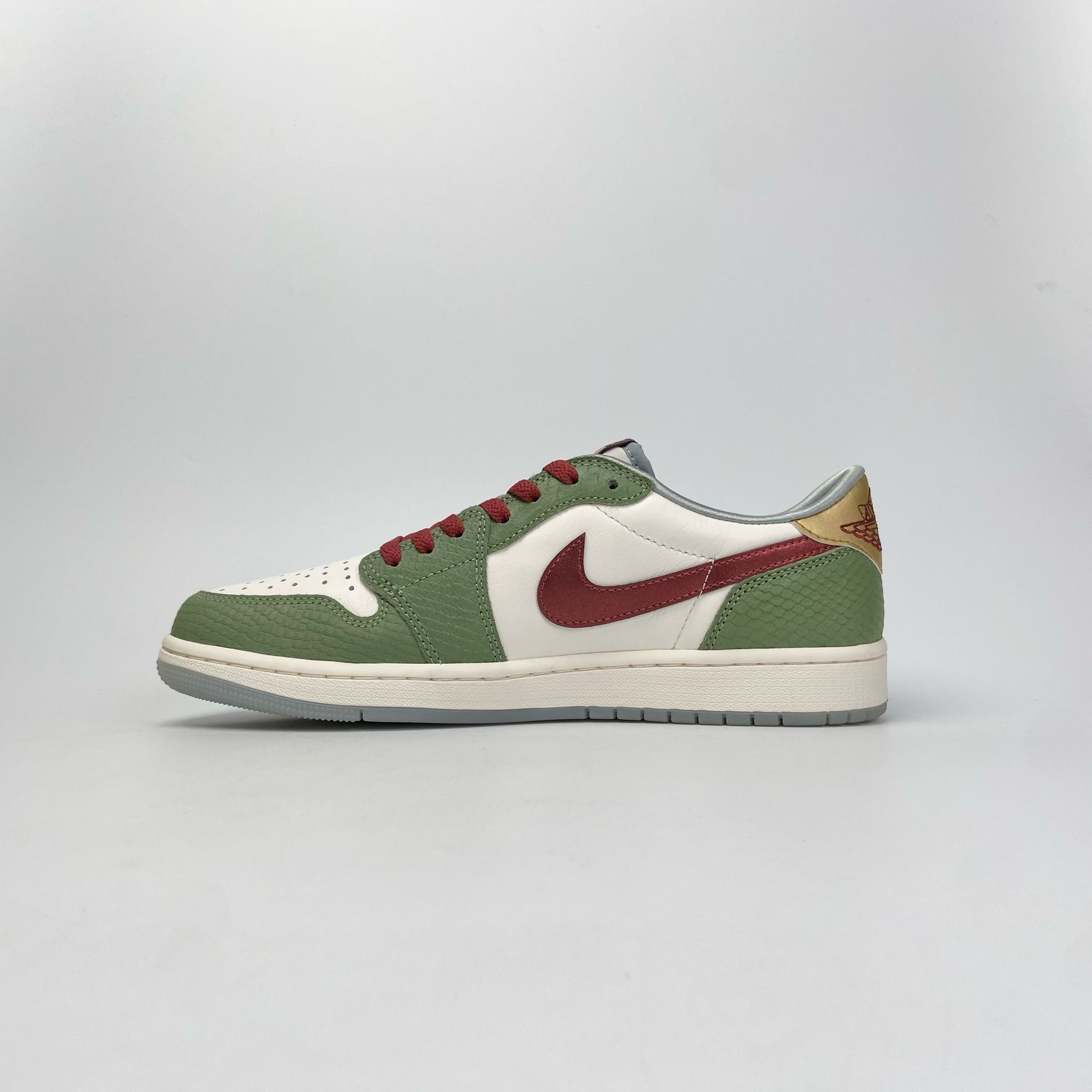 NIKE AIR JORDAN 1 LOW OG YEAR OF THE DRAGON FN3727-100