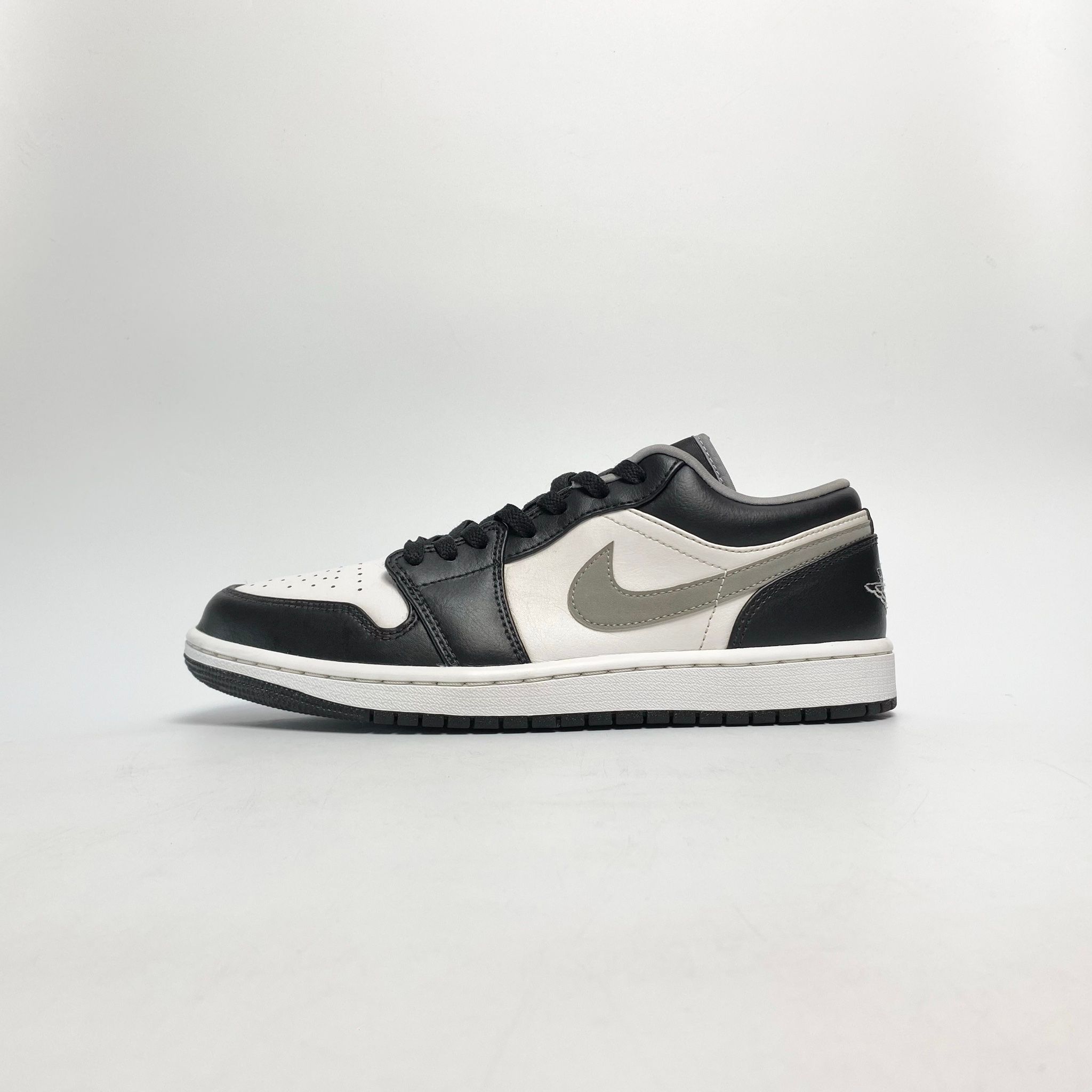 NIKE AIR JORDAN 1 LOW SMOKE GREY V3 553558-040