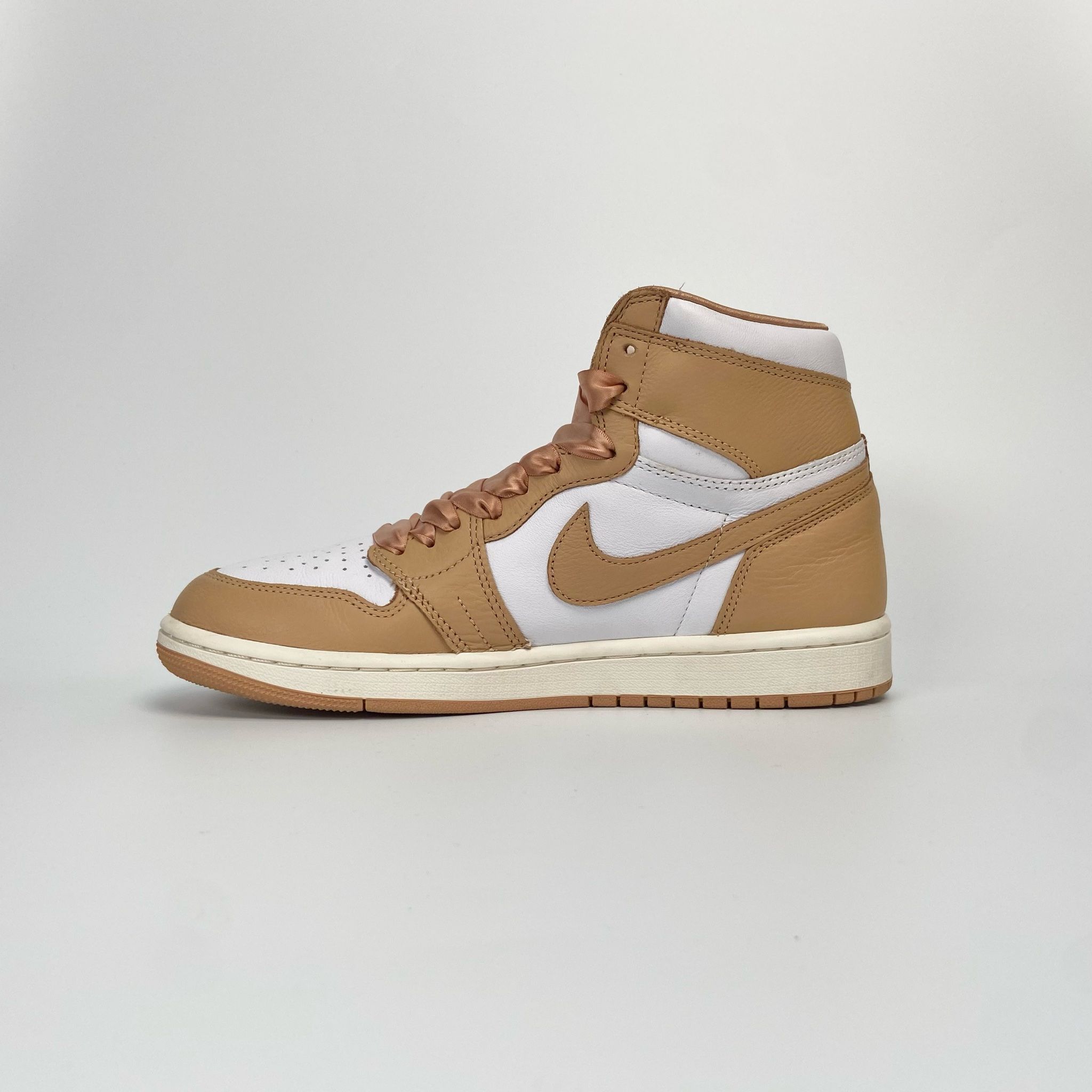 NIKE AIR JORDAN 1 RETRO HIGH OG PRALINE FN6622-201