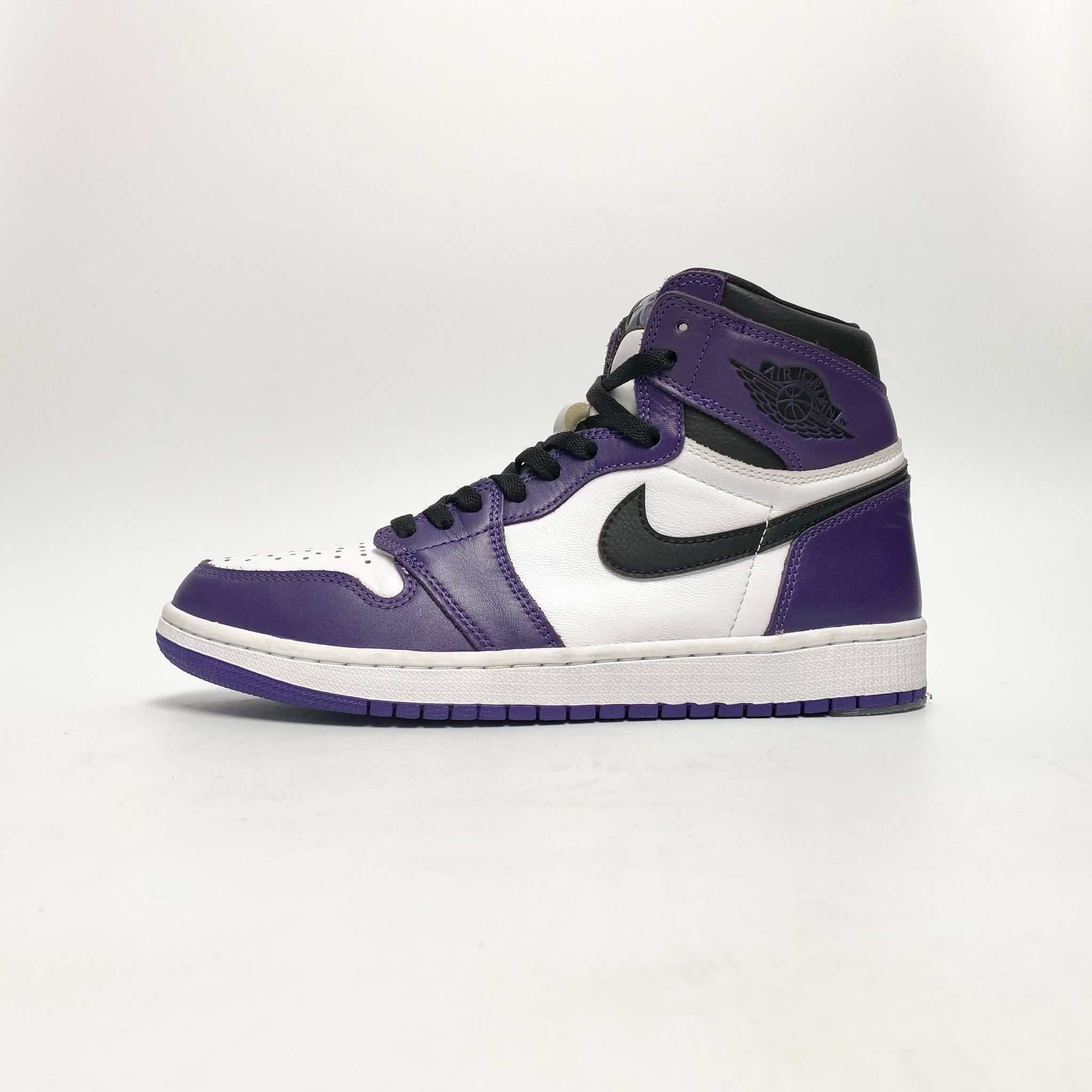 NIKE AIR JORDAN 1 RETRO HIGH OG COURT PURPLE 2.0 555088-500