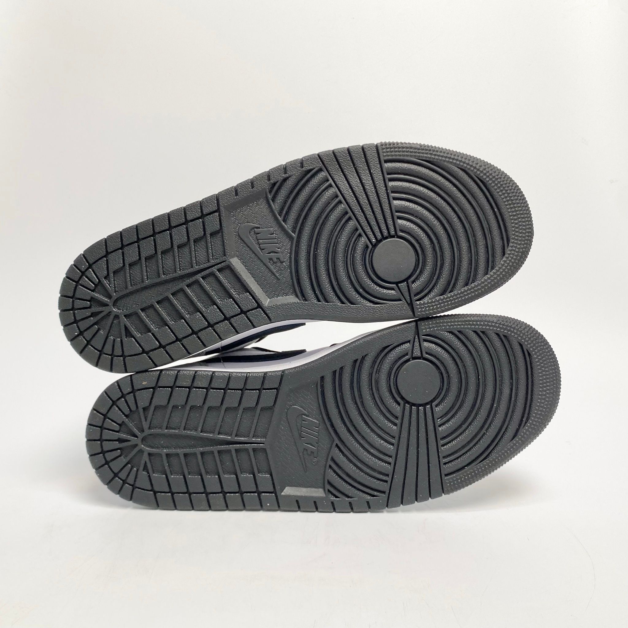 NIKE AIR JORDAN 1 LOW BLACK MATTE SILVER HF3148-106