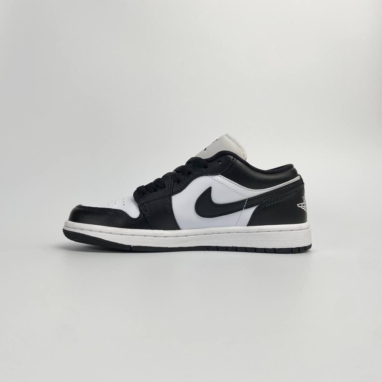 NIKE AIR JORDAN 1 LOW PANDA DC0774-101