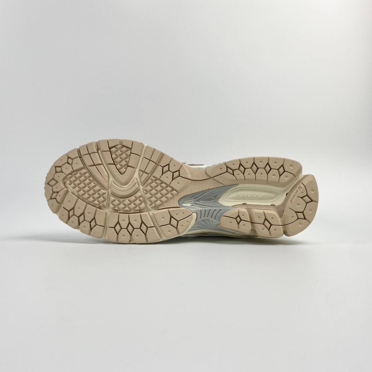 NEW BALANCE 1906R LUNAR NEW YEAR CREAM M1906NLY