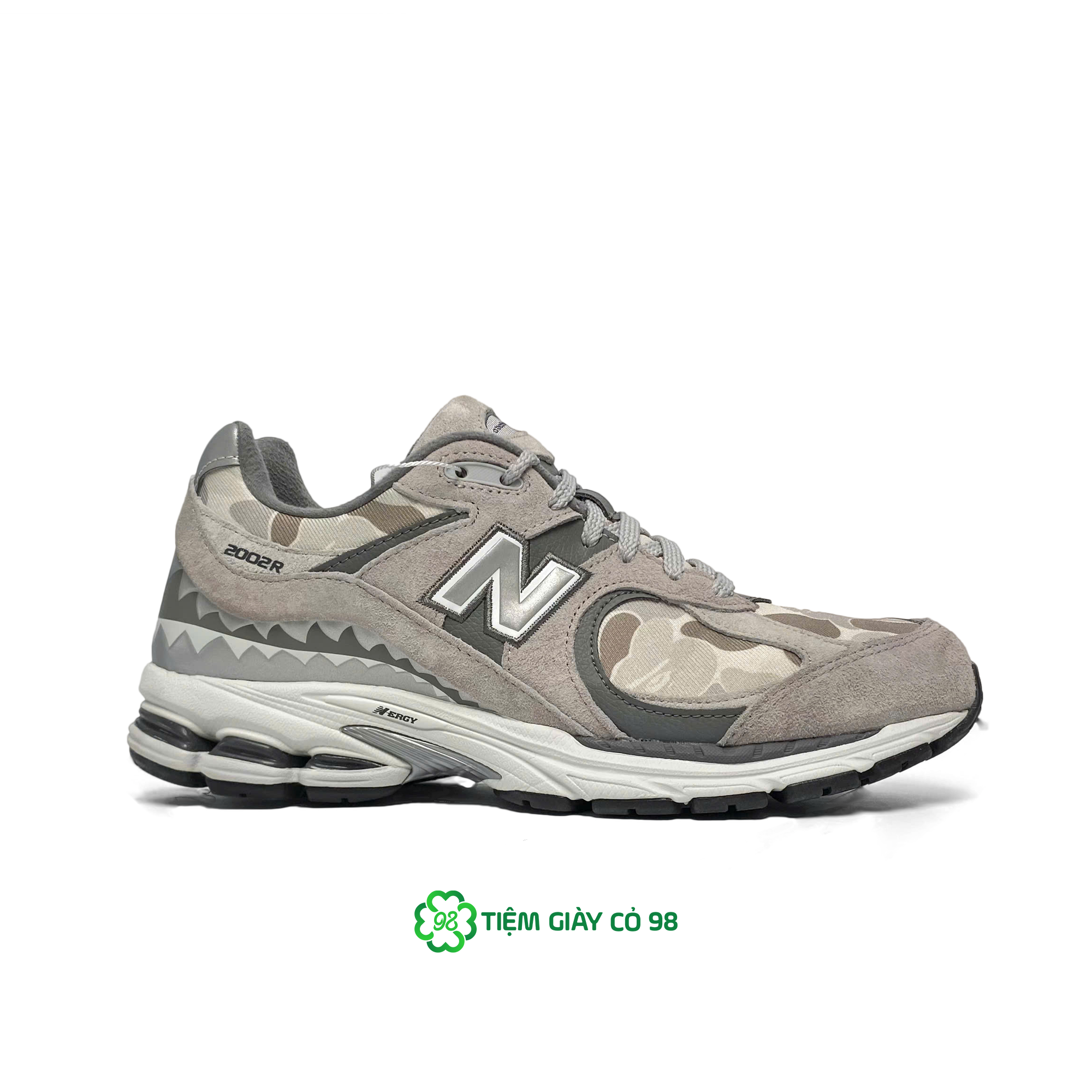 NEW BALANCE BAPE X 2002R APES TOGETHER STRONG GREY CAMO M2002RBG