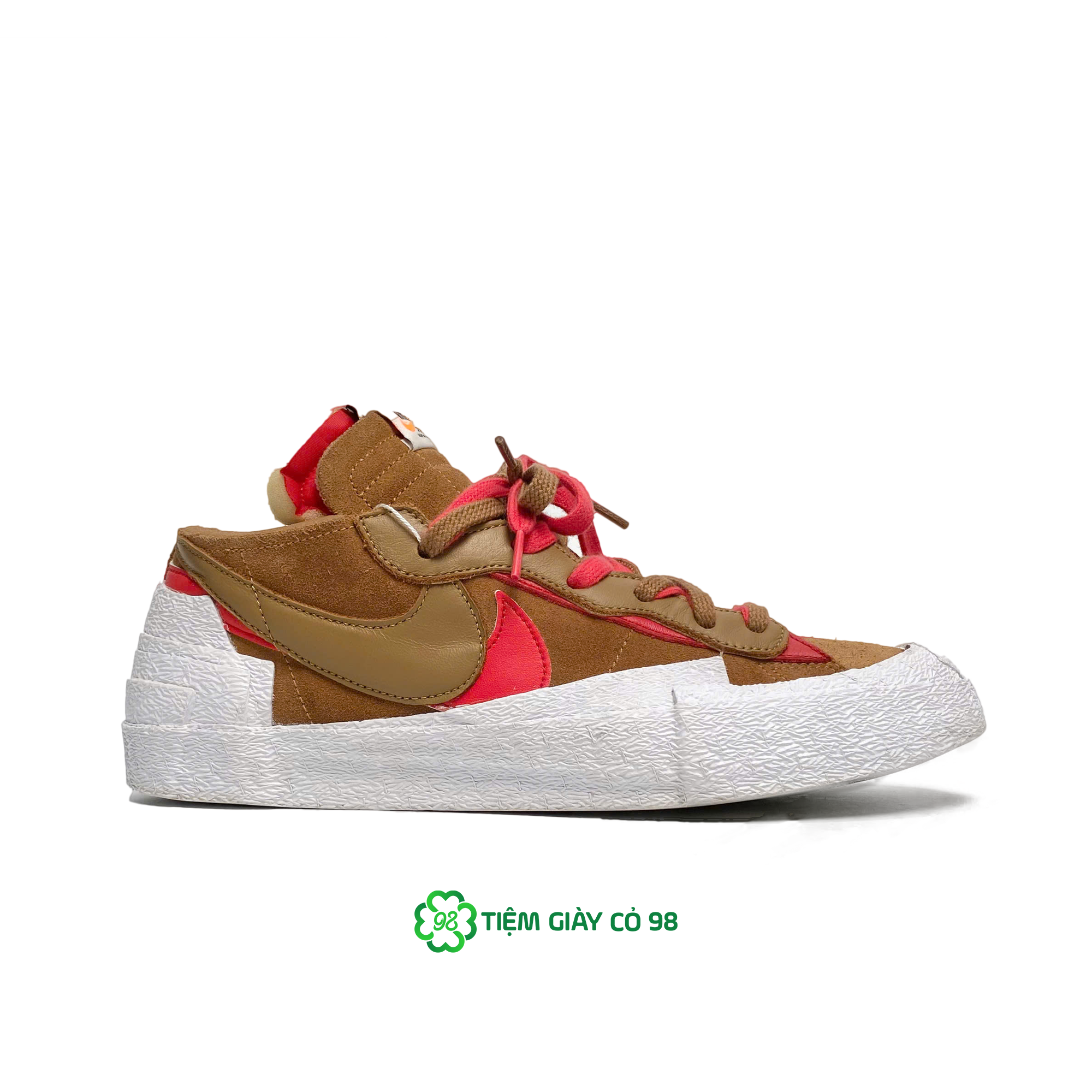NIKE SACAI X BLAZER LOW BRITISH TAN DD1877-200