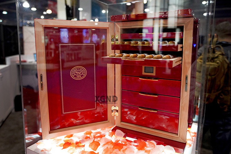 Tủ Bảo Quản Xì Gà Romeo Y Julieta Bed Of Roses Humidor Chính Hãng