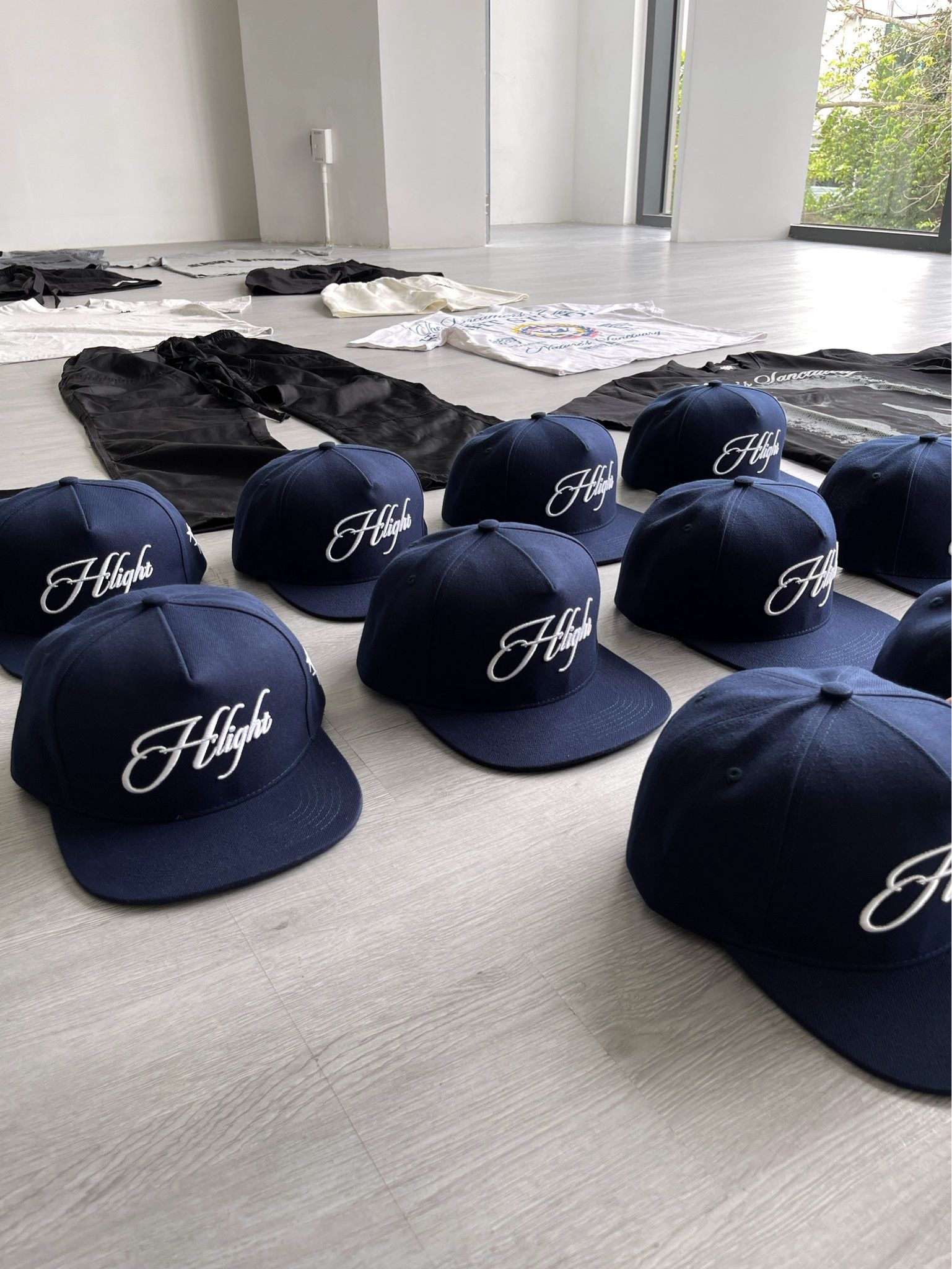 HLIGHT SNAPBACK NAVY