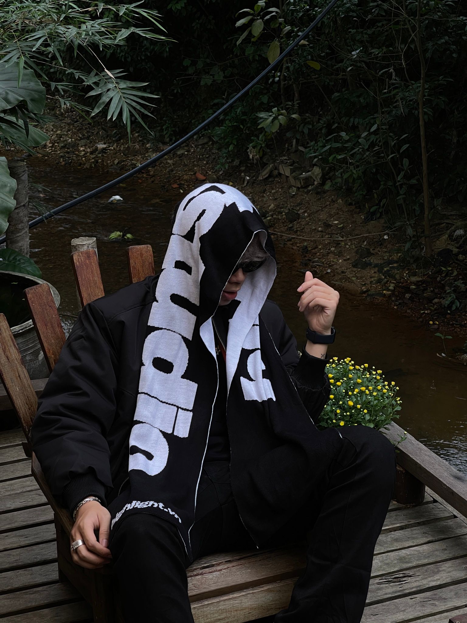 HLIGHT STUDIO SCARF
