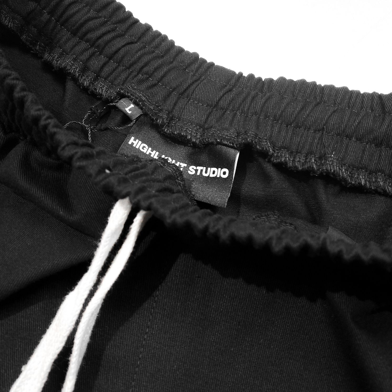 HLIGHT BASIC KAKI SHORTS