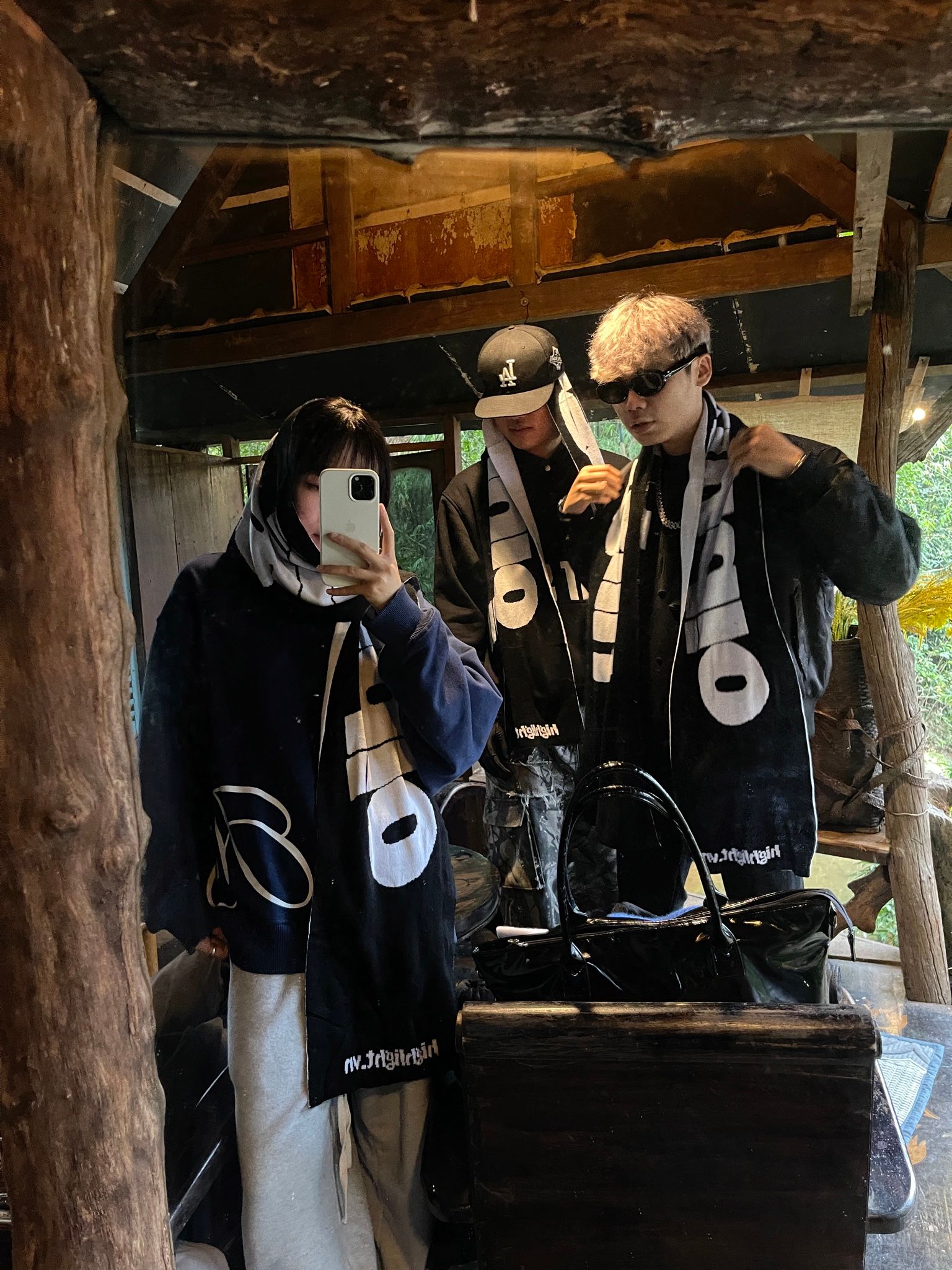 HLIGHT STUDIO SCARF