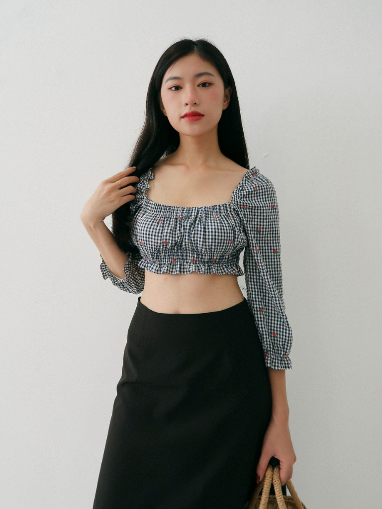 SUZY CROPTOP