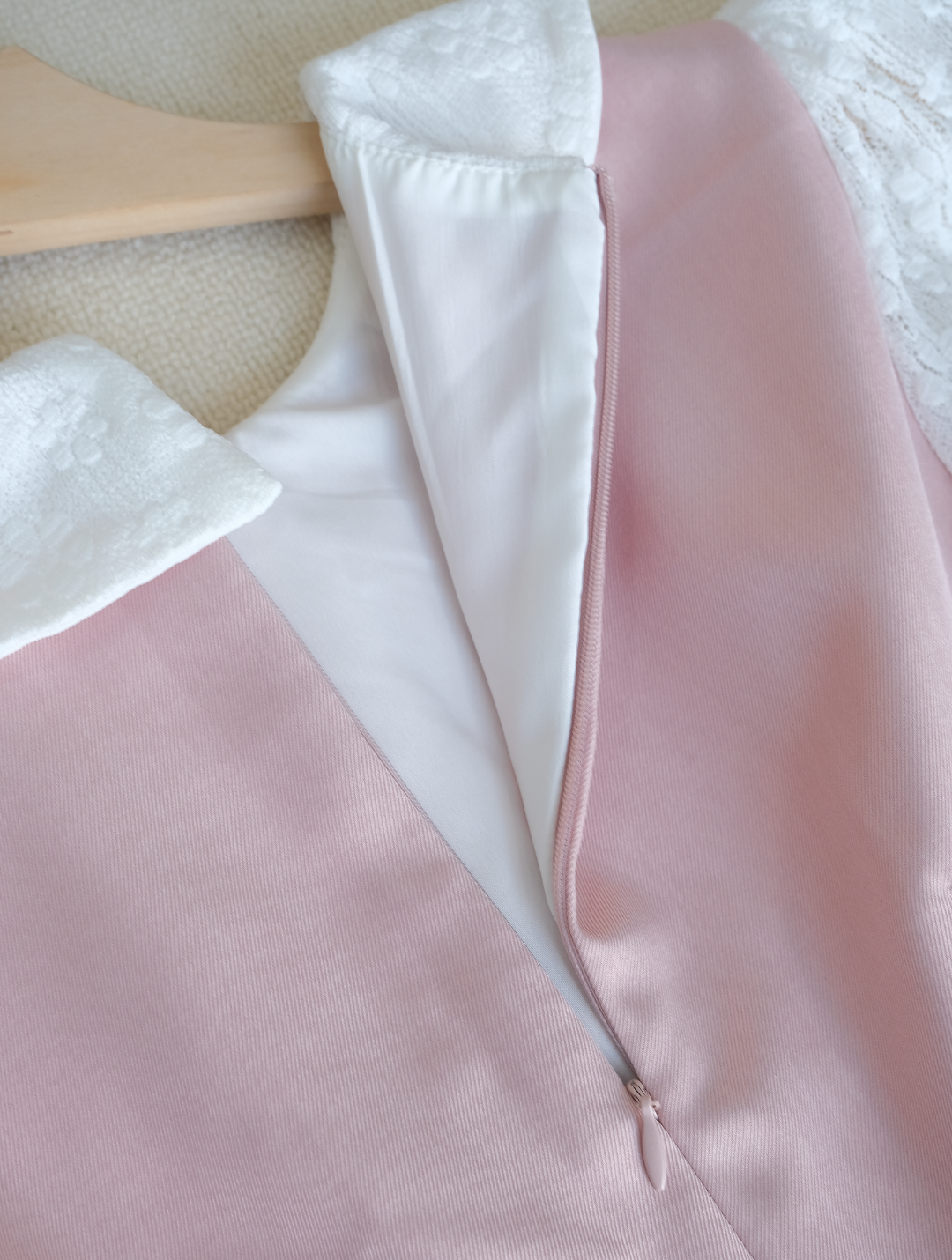 QUEENIE MINI DRESS