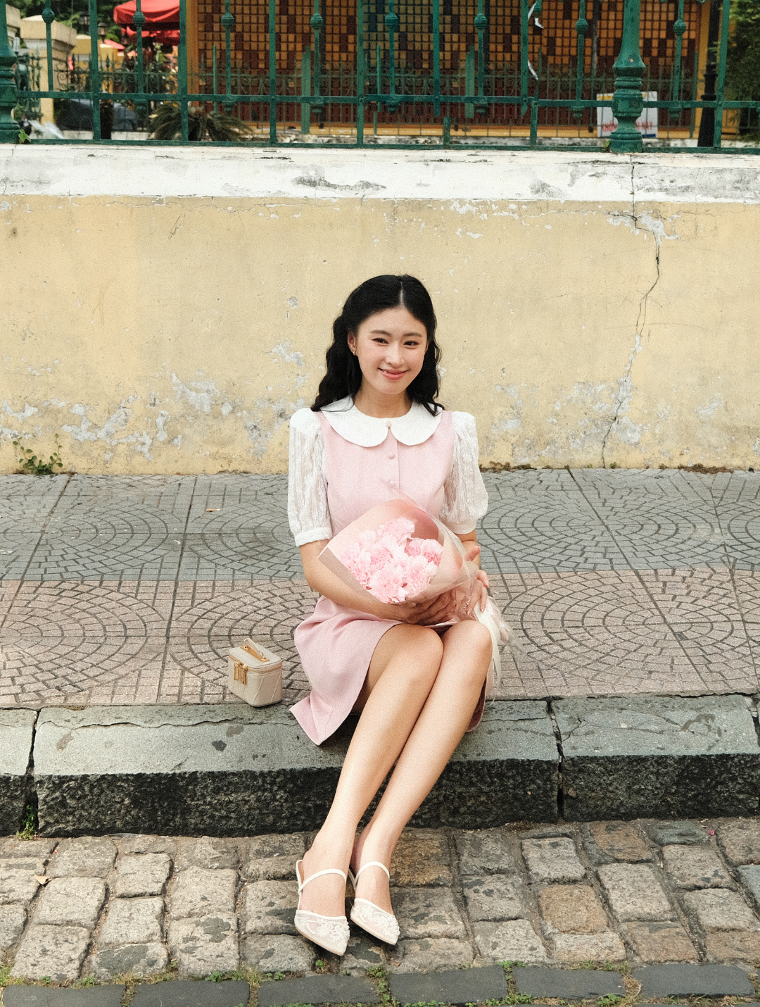 QUEENIE MINI DRESS