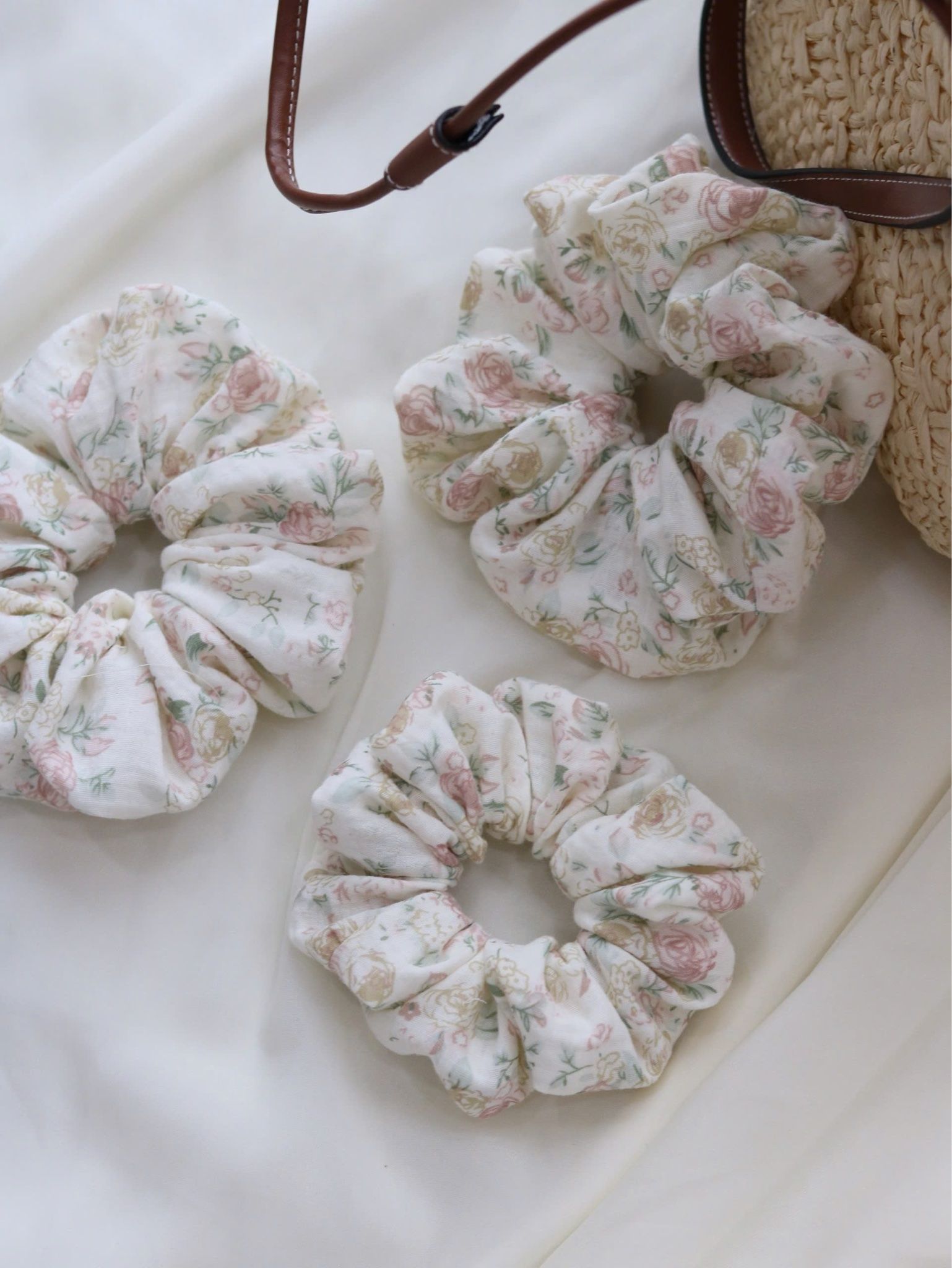 R&S VINTAGE ROSE SCRUNCHIES