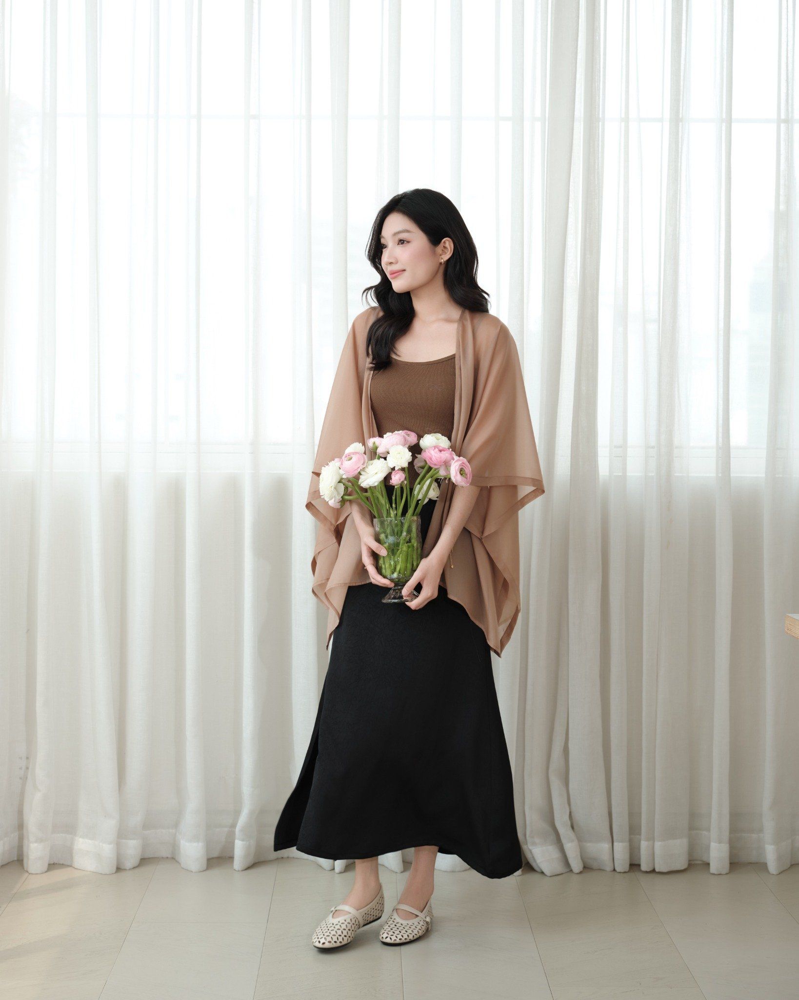 BLACK SILKY SKIRT