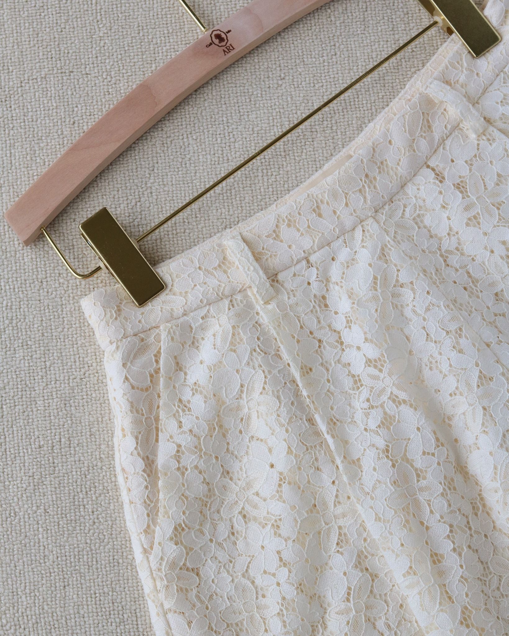 LACE SHORTS