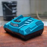 ĐẾ SẠC NHANH THÔNG MINH TOTAL 20V TFCLI2003