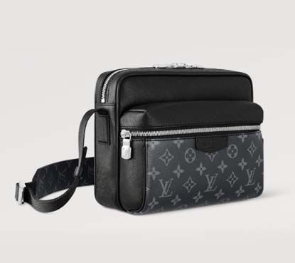 Túi Louis Vuitton Outdoor Messenger ‘Black’