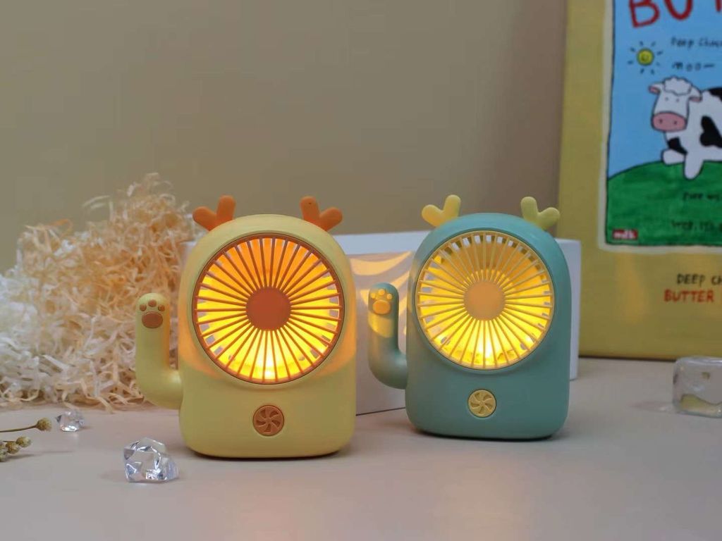 Quạt mini hình gấu Cute, tích hợp LED, tích hợp pin sạc