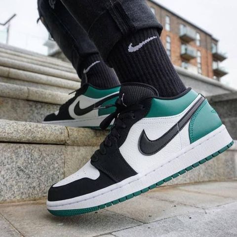 Air Jordan 1 Low Mystic Green 553558 113