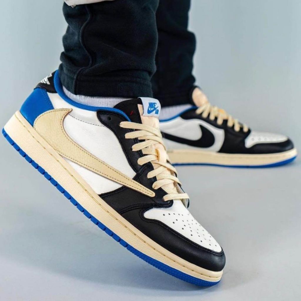 Air Jordan 1 Low Travis Scott Fragment DM7866 140