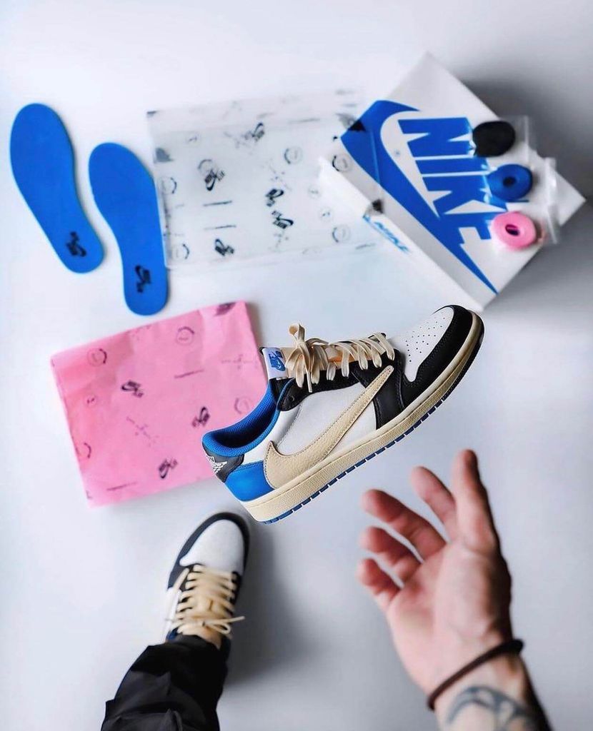 Air Jordan 1 Low Travis Scott Fragment DM7866 140