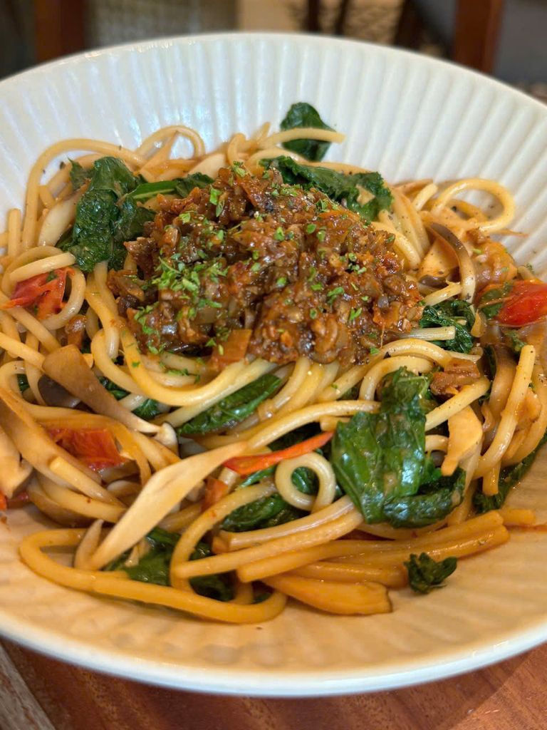 PASTA WITH TERMITE MUSHROOMS AND HOUSE MADE GOCHUJANG SAUCE/ MÌ Ý NẤM MỐI SỐT GOCHUJANG