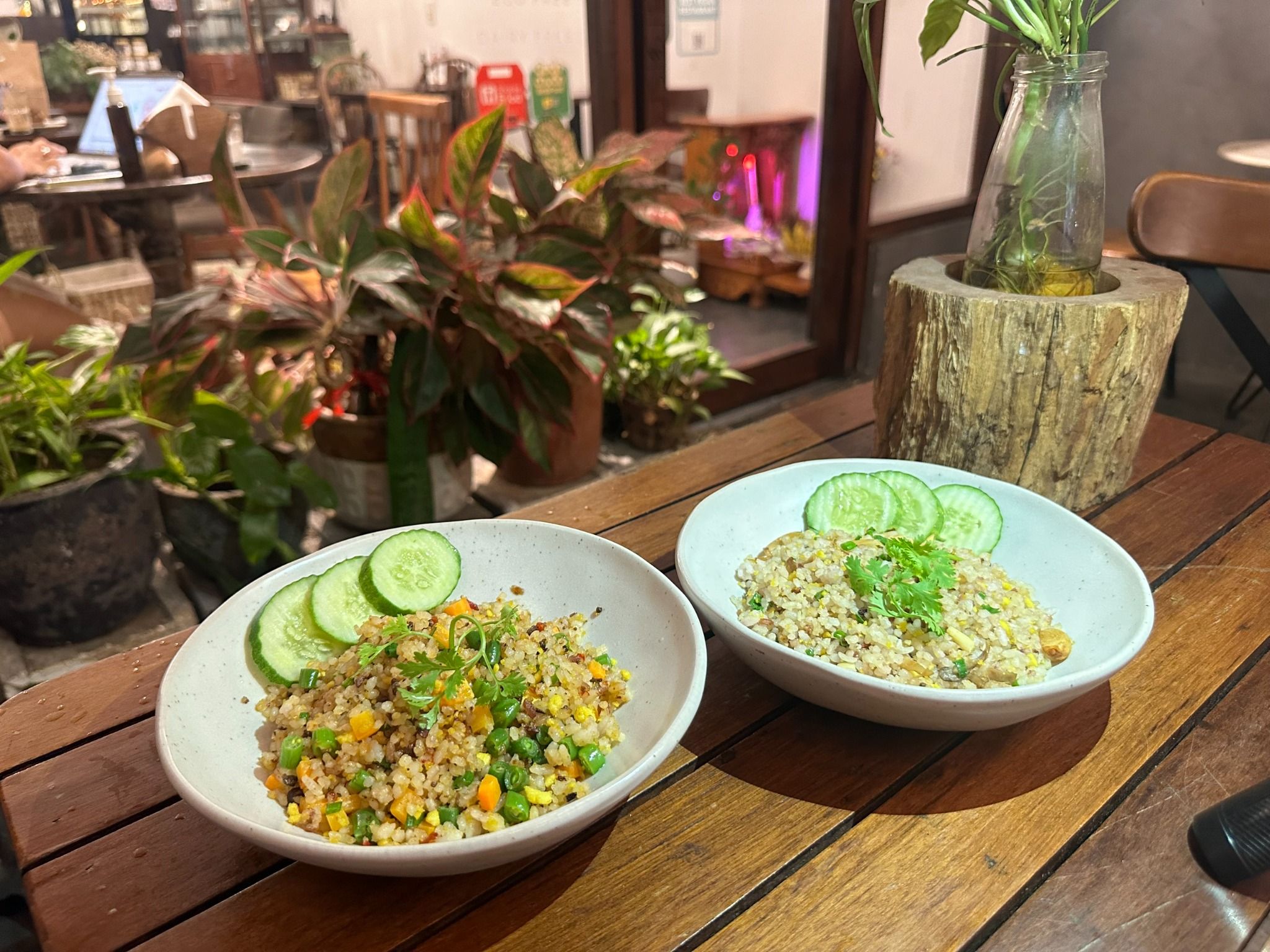 FRIED NUTRITIONAL MIXED BROWN RICE WITH XO SAUCE