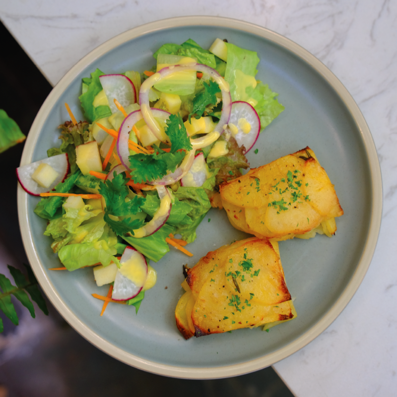 OVEN-BAKED SLICED POTATOES