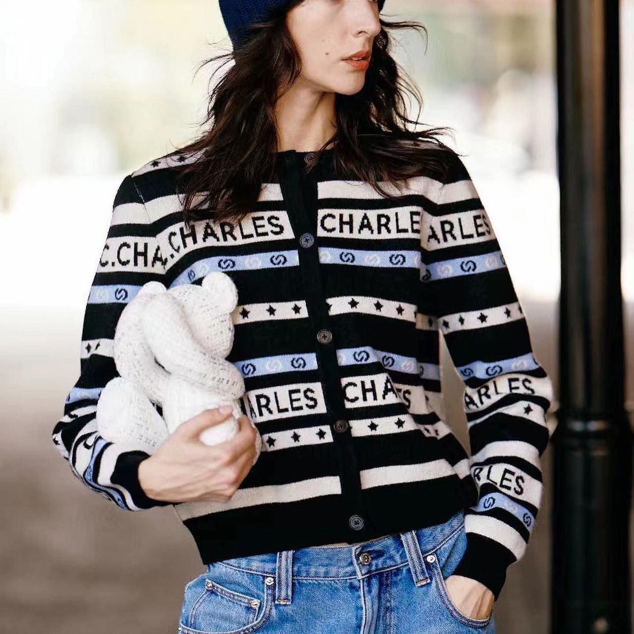 CDG thổ cẩm chữ C.Charles
