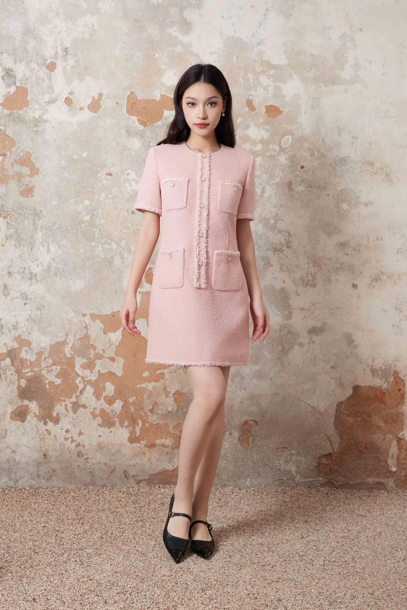 Váy tweed hồng, 4 túi