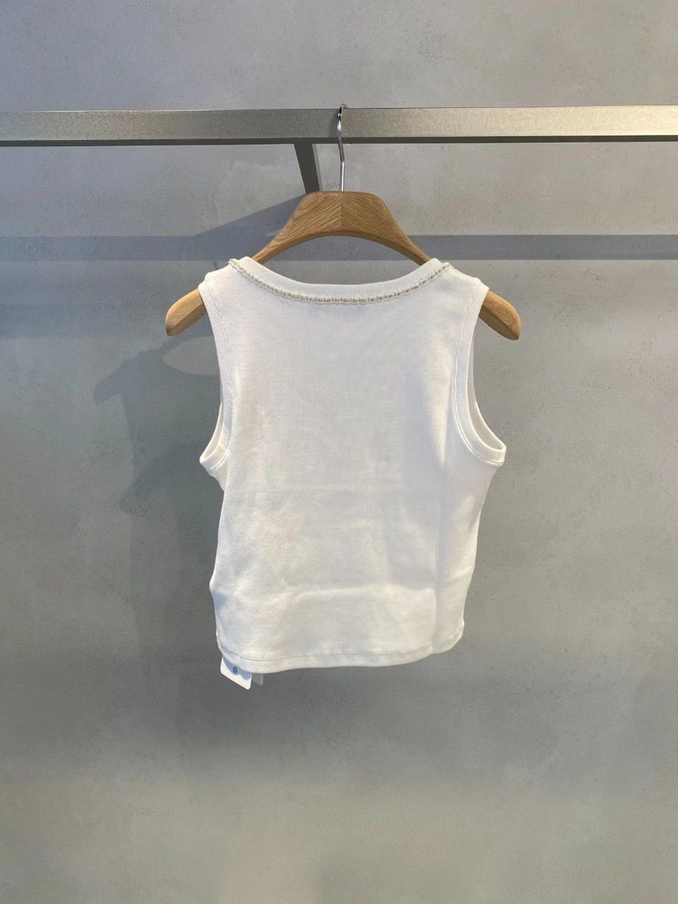Áo tank top, viền ren