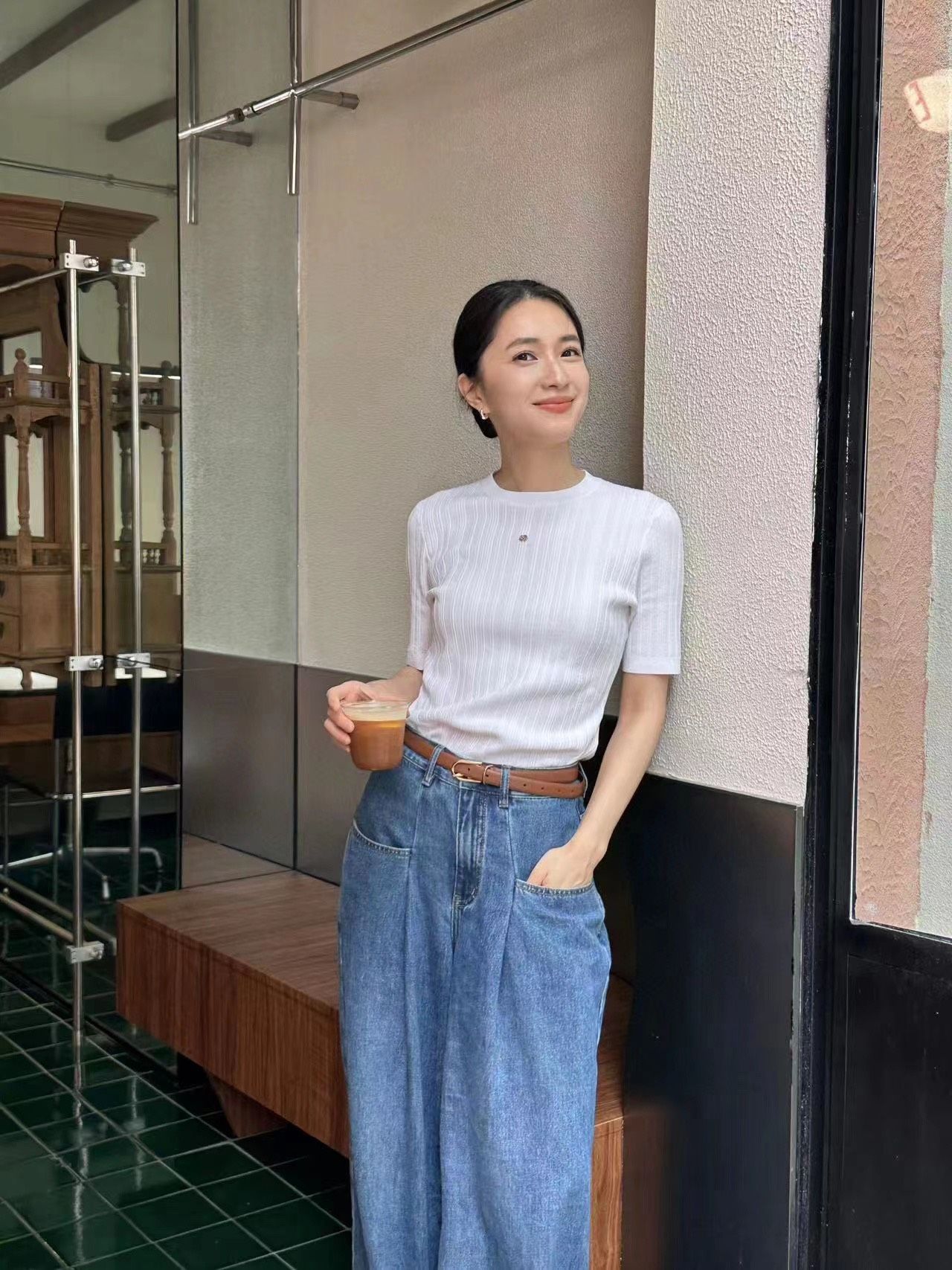 Quần Jean ống rộng - 2 túi hộp