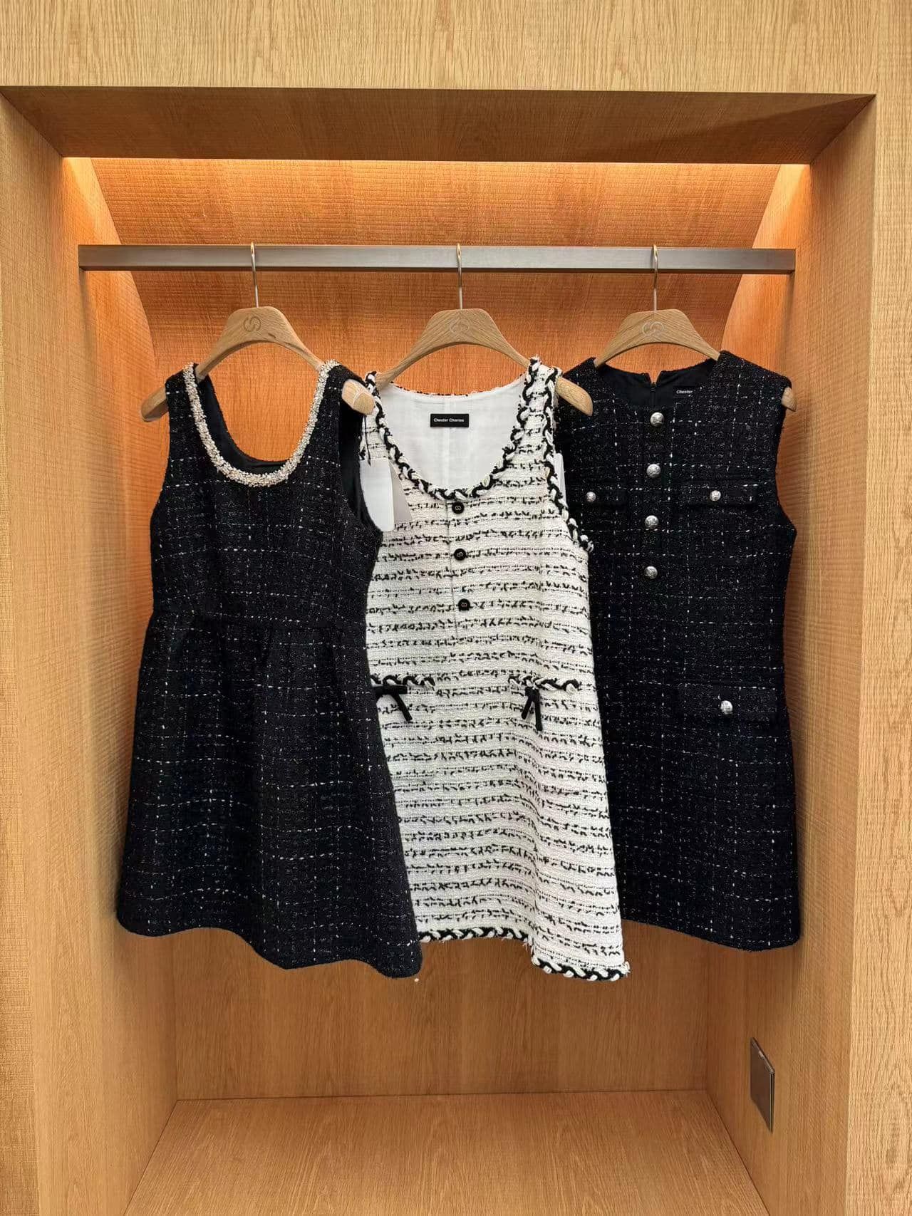 Váy dạ tweed 4 túi giả