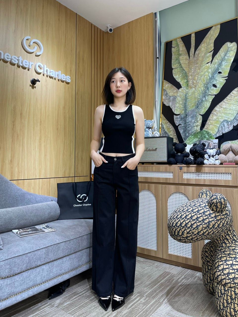 Quần jean đen ống suông - gân giữa