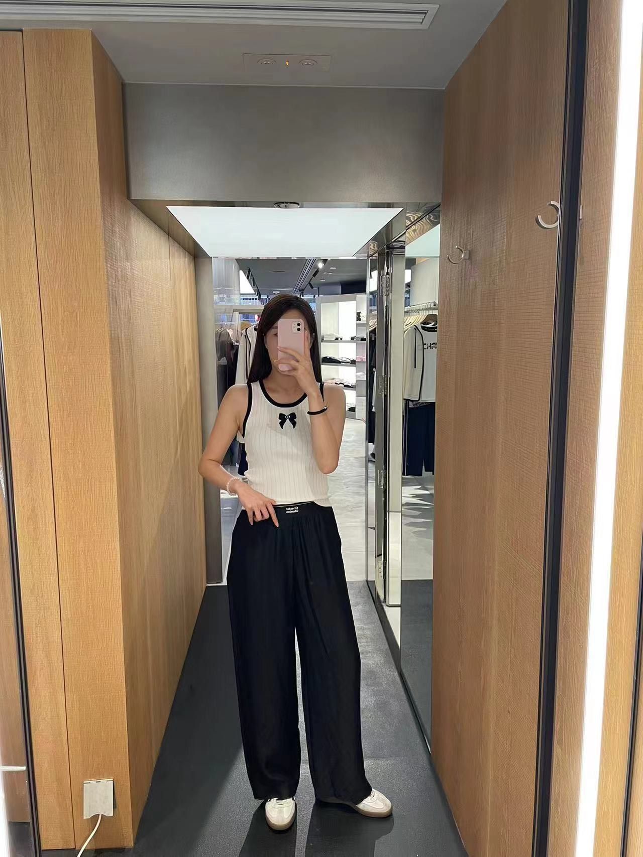 Áo 3 lỗ trắng viền đen - nơ xê quin