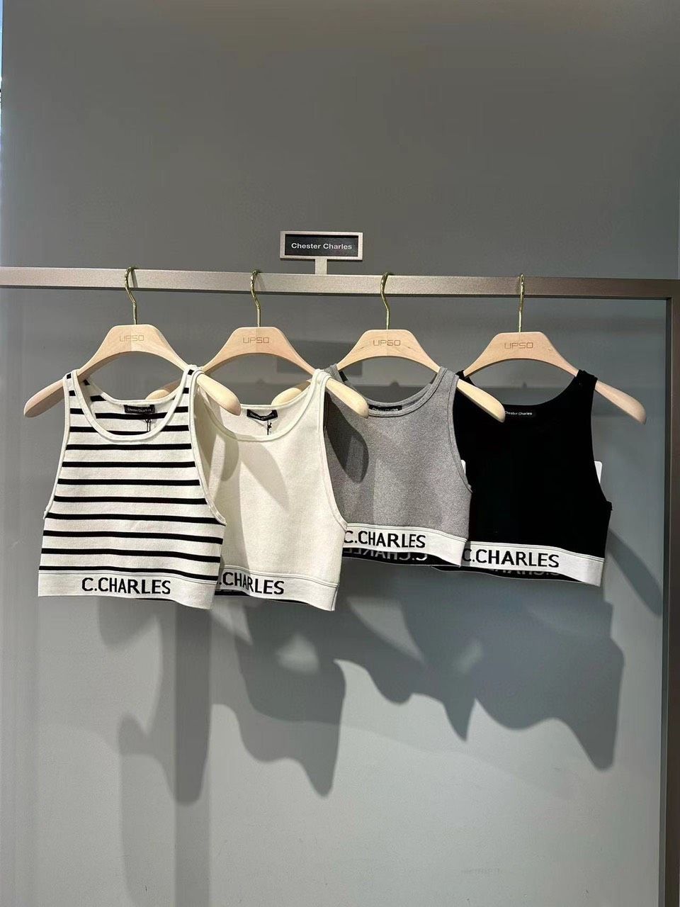 Tanktop chữ CC