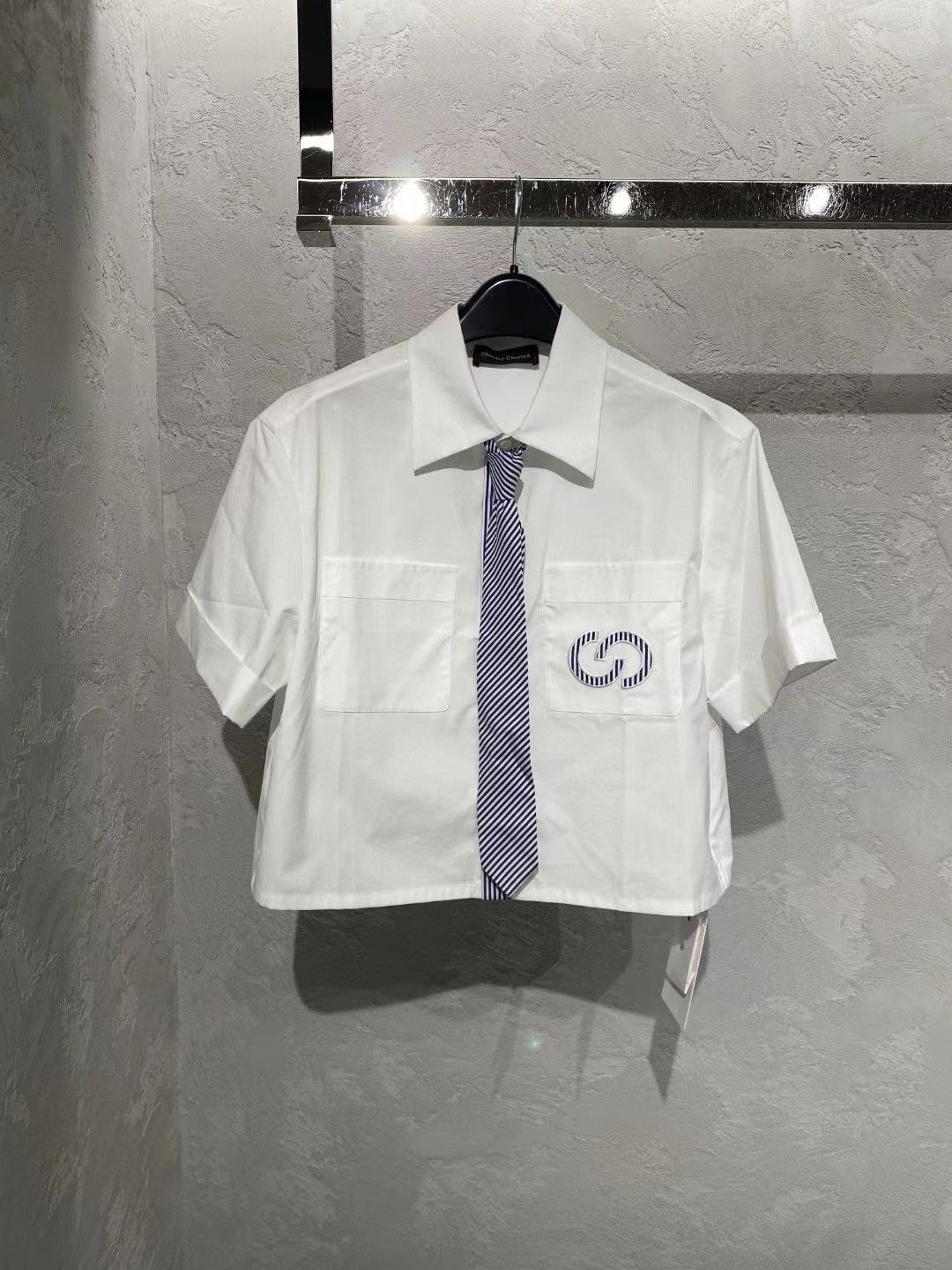 Sơ mi cà vạt kẻ xanh - dáng crop top