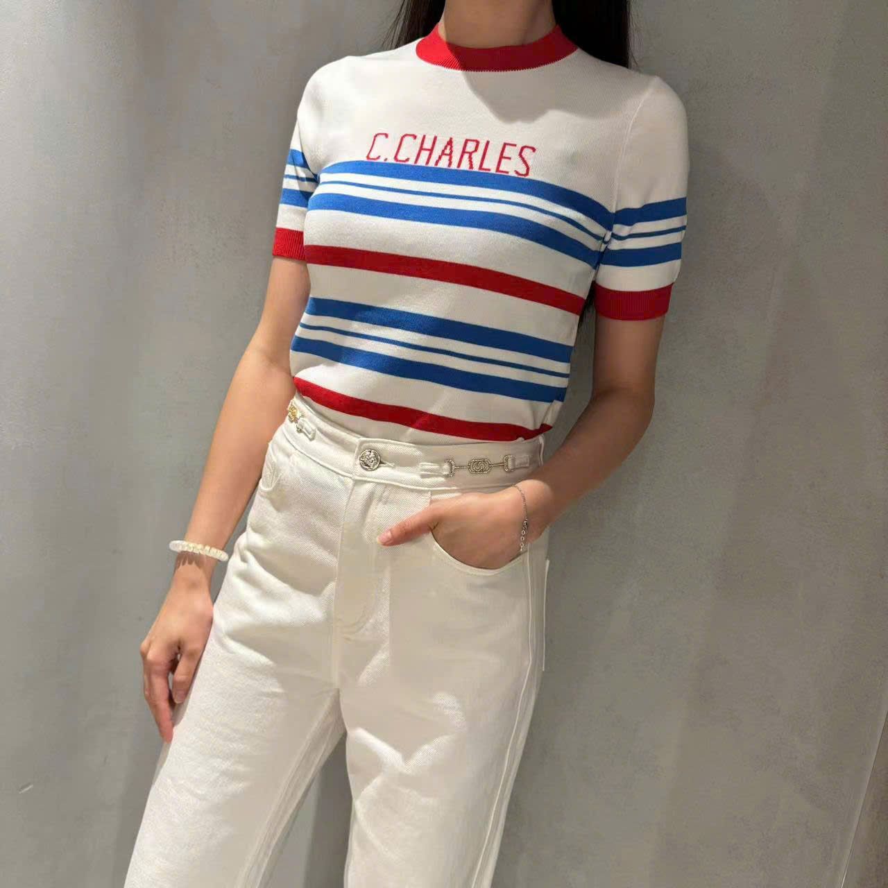 Áo kẻ sắc màu