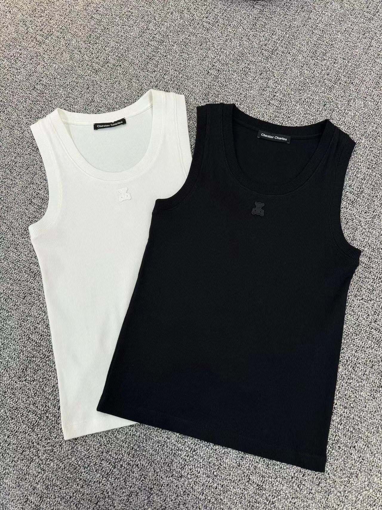 Tank top trắng logo đá vàng
