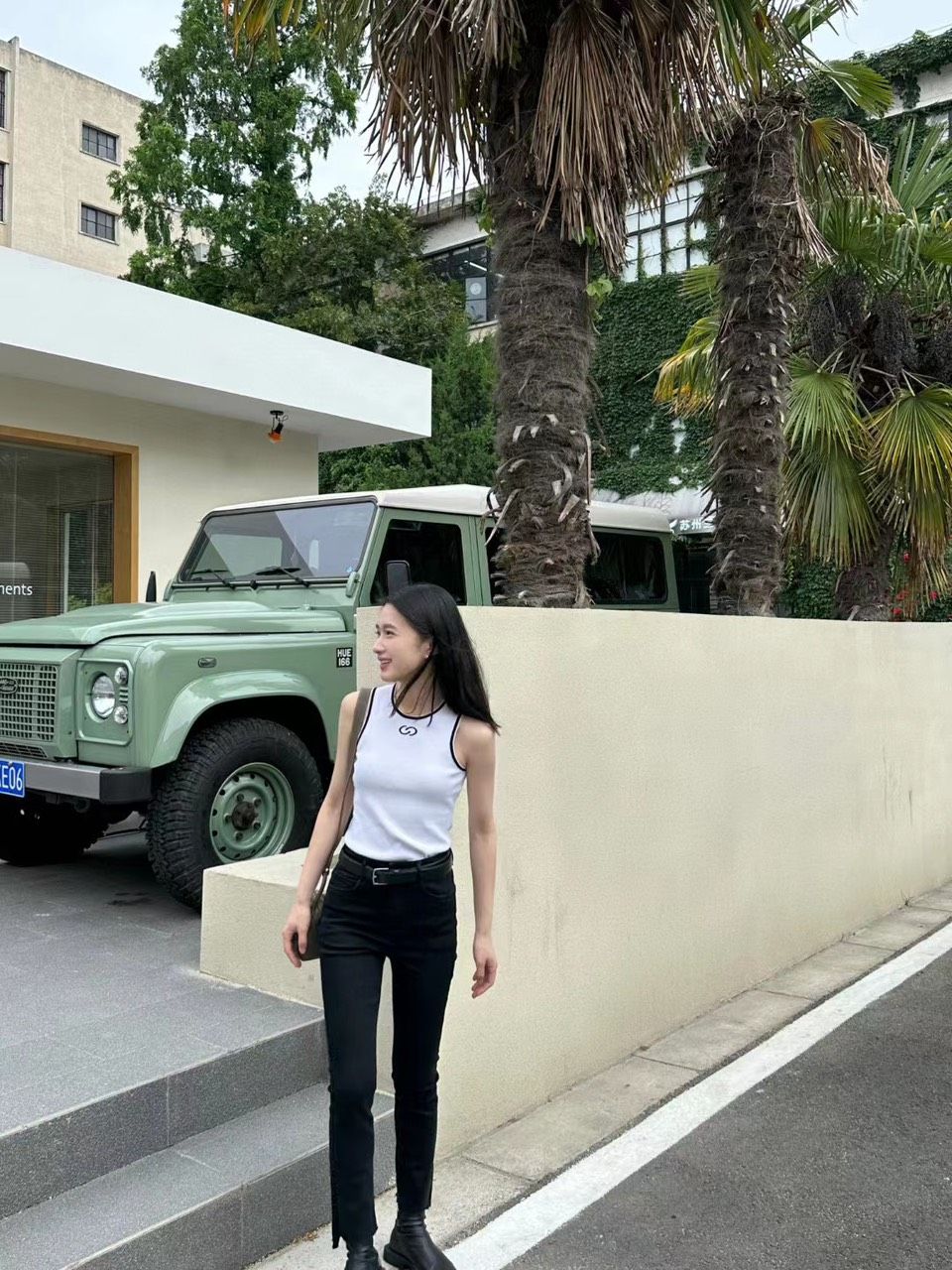 Áo 3 lỗ trắng viền đen