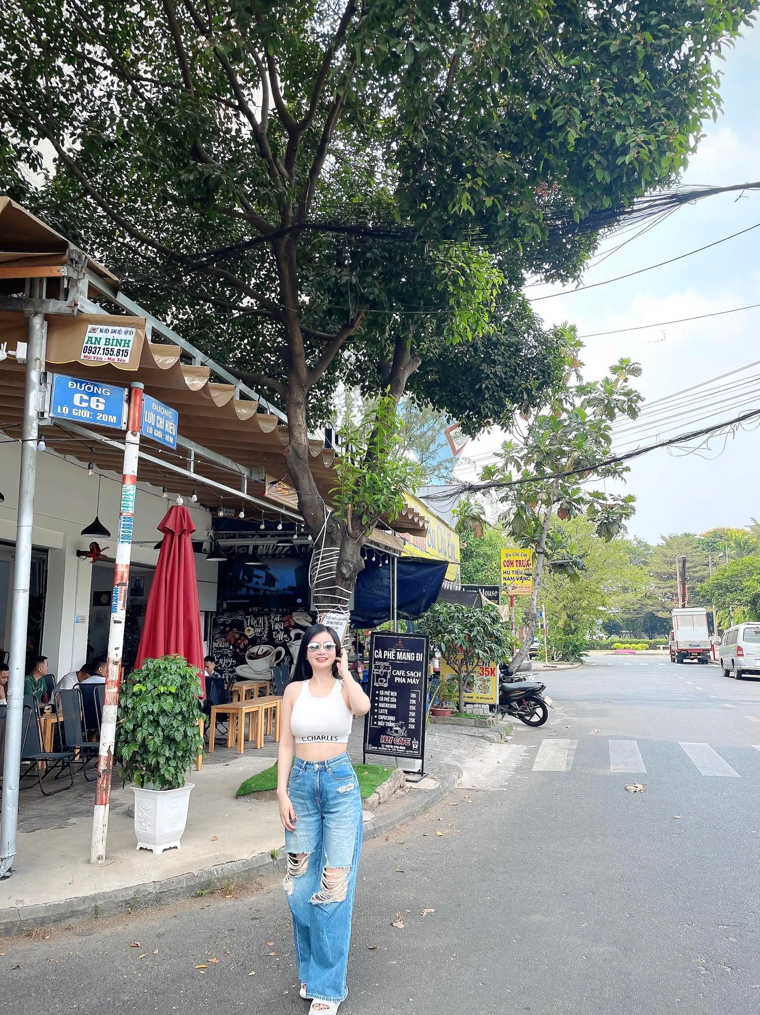 Áo tank top croptop trắng