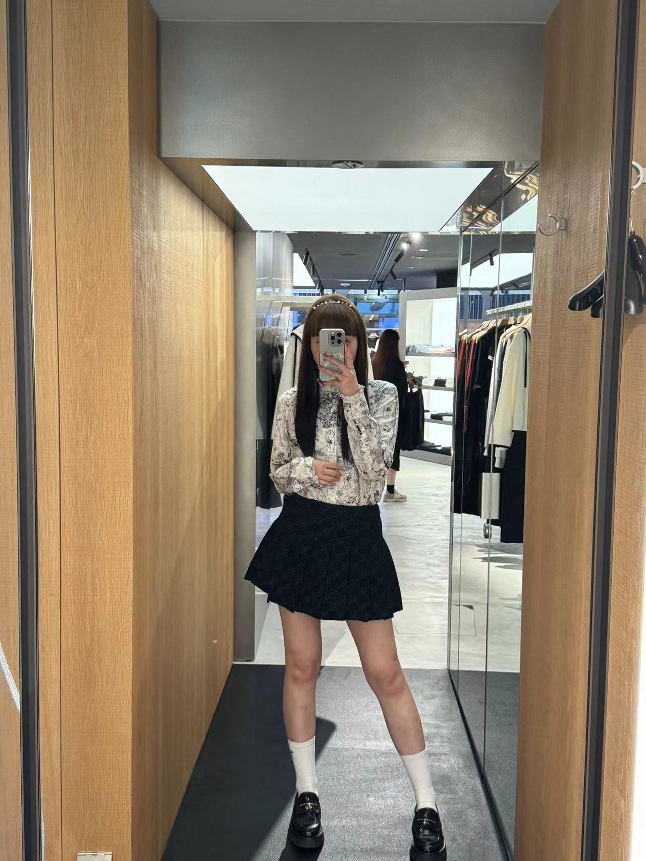 Áo sơ mi hoa gấu