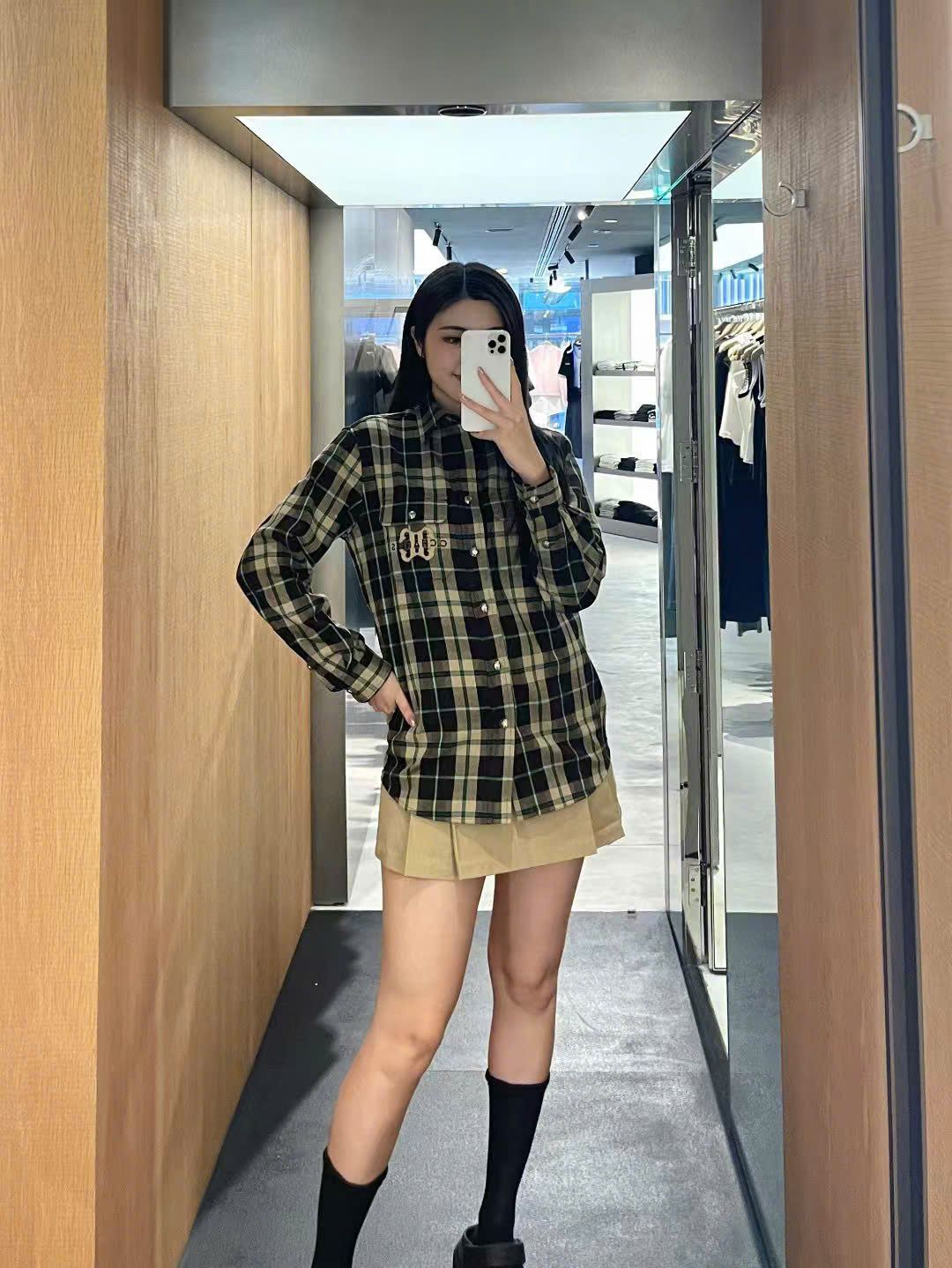 Áo sơmi kẻ caro vàng đen logo CC lồng