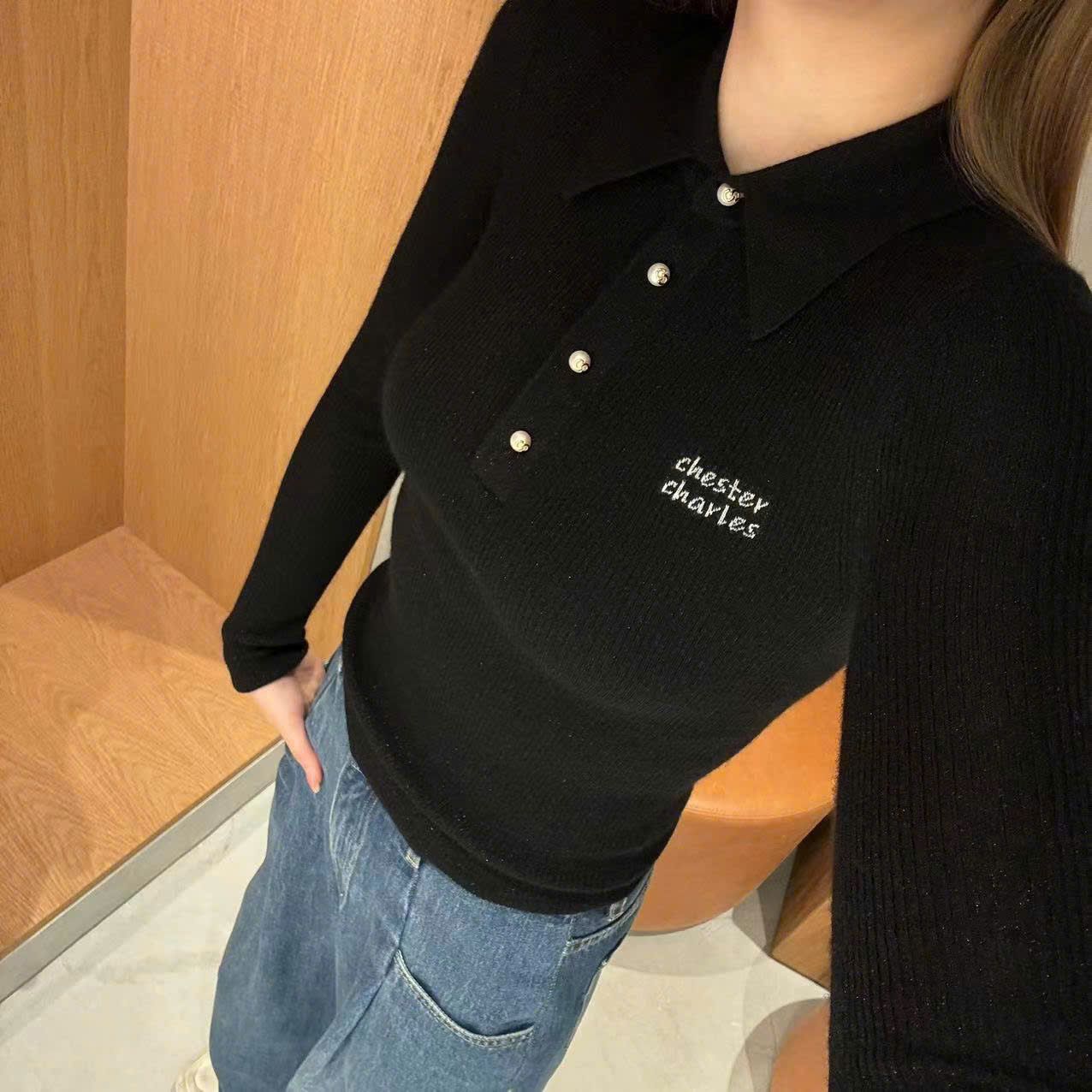 Áo đen cashmere kim tuyến - cổ polo