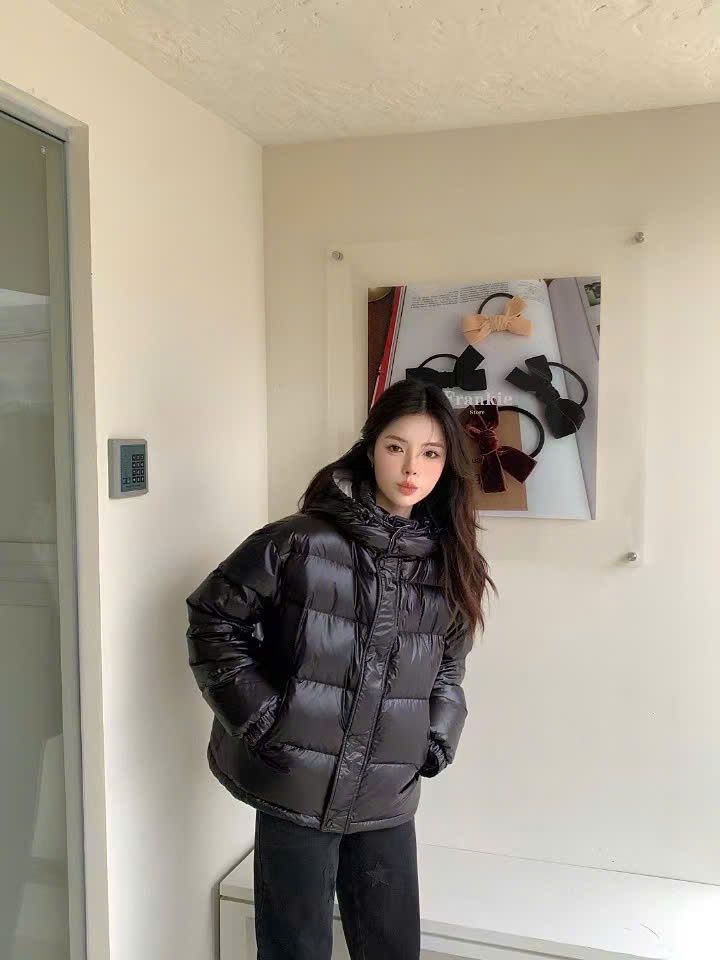 Áo phao lông vũ Đen logo lưng