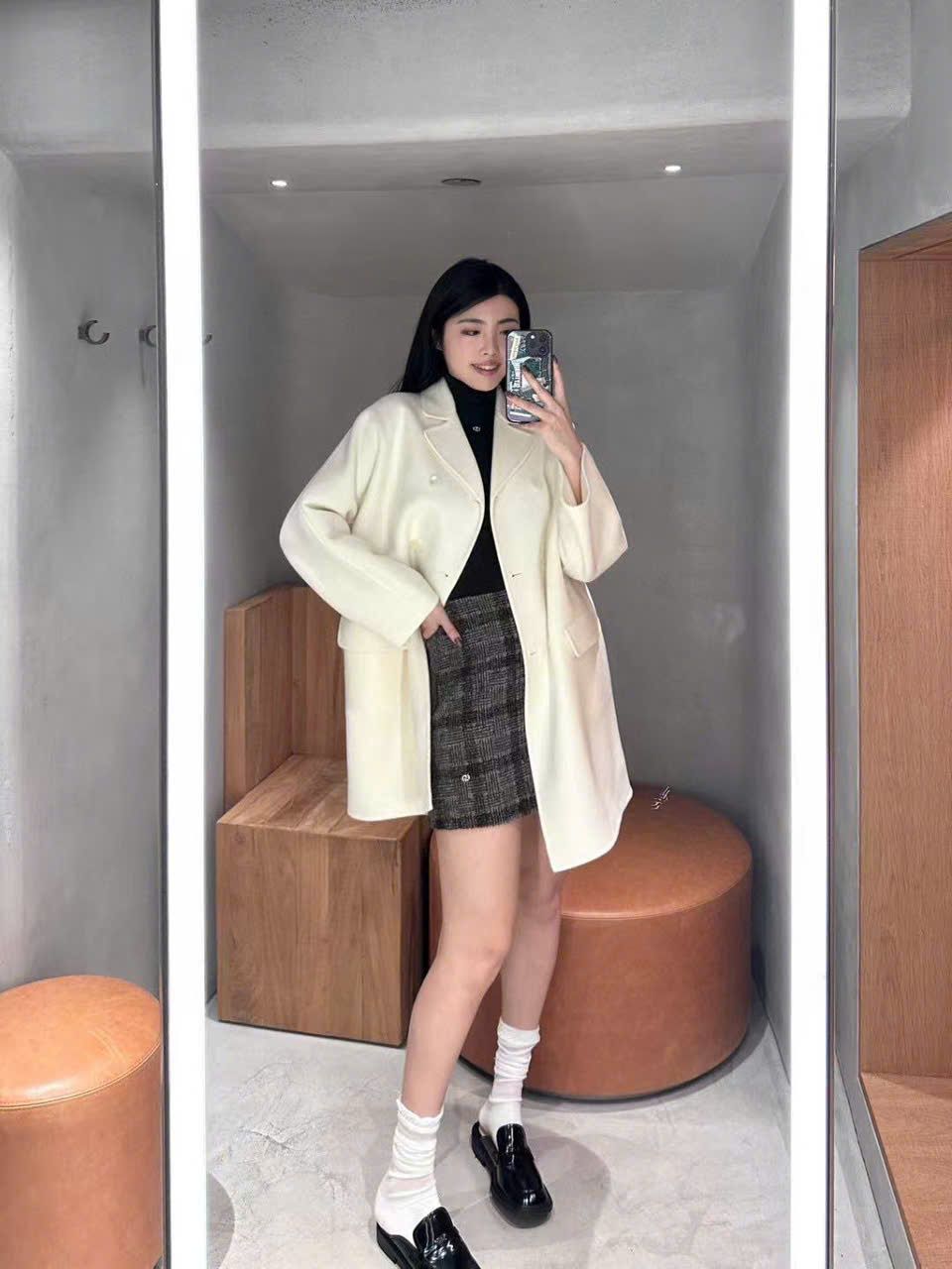 Áo dạ ép dài màu kem