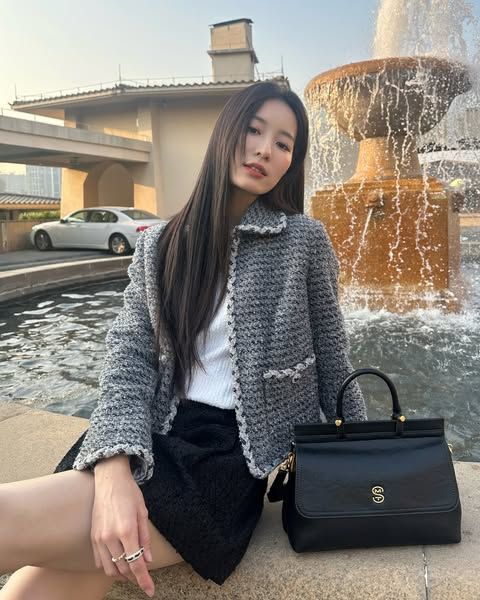 CDG Blink cổ sen