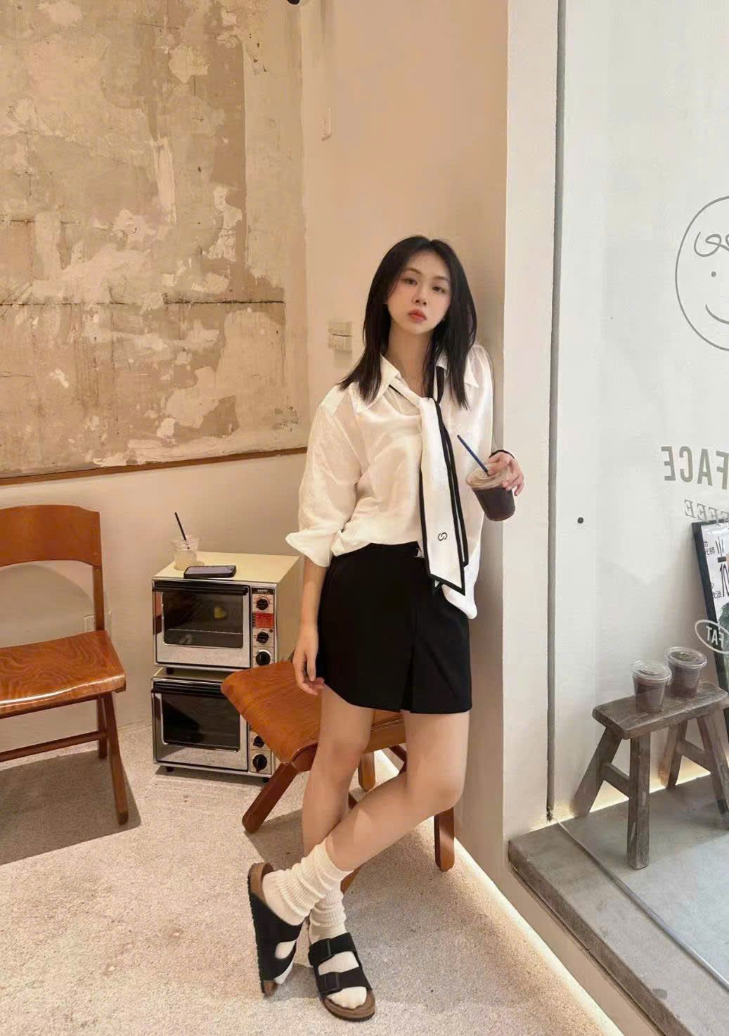 Sơ mi thắt cà vạt nữ