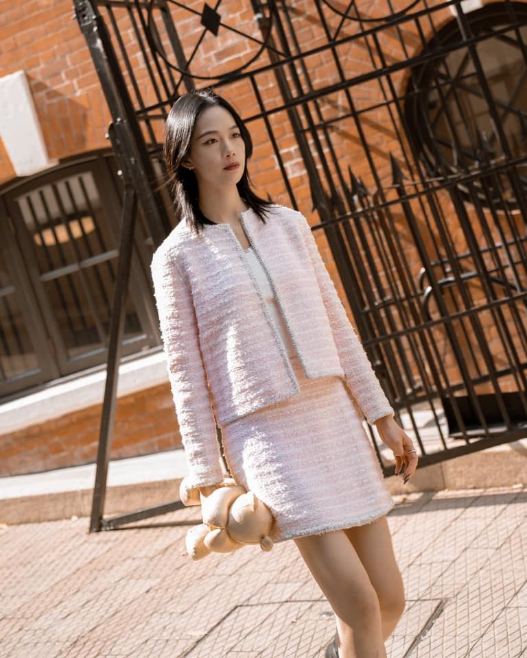 Bộ áo Twed và chân váy Twed hồng - kẻ kim tuyến set
